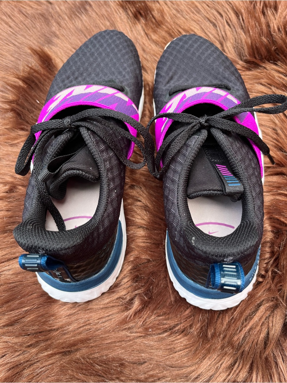 Nike Renew In-Season TR 9 Training Sneakers - Picture 9 of 12